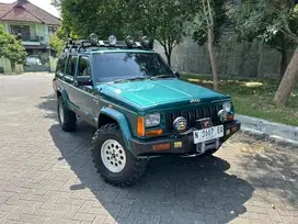 KHUSUS YG CARI MOBIL ISTIMEWA BAGUS Jeep Cherokee Limited 4x4 Rubicon