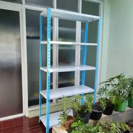 Dijual rak besi bekas kondisi 95% baru