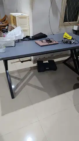 Meja gaming 160x80