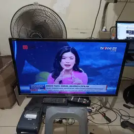 LCD TV | SHARP Model LC-29LE440M + STB