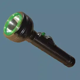 Alat Penerangan Senter Mini Klasik Daya Baterai LED Nyala Terang