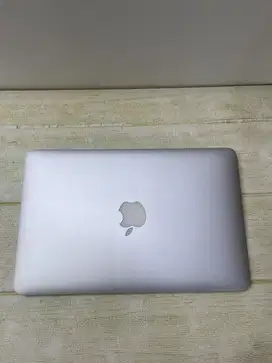 Macbook Air 2013 11-inch ram 4/128gb i5 bekasmurah