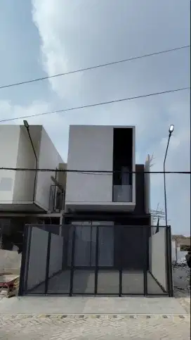 Mojoarum‼️Jual Rumah Full Furnish Dekat Dharmahusada,Unair