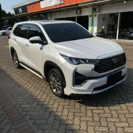 (KM 20rb) Kijang Innova Zenix Hybrid Q TSS Modellista 2023 Putih Murah