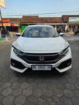 Civic turbo rs hatchback at tahun 2019