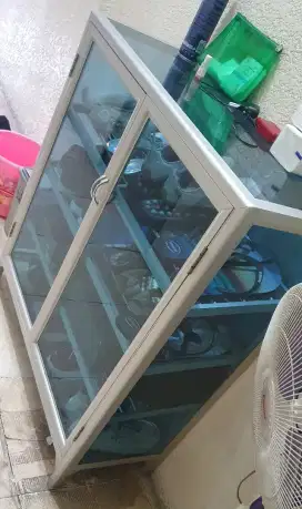 Rak sepatu sandal aluminium masih bagus