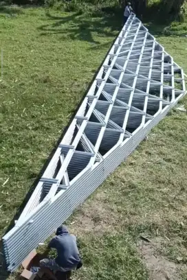 TUKANG BAJA RINGAN