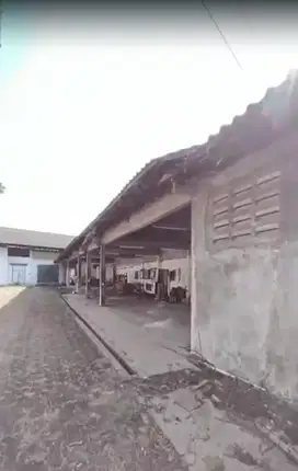 Disewakan Lahan Garasi Mobil Bekas Bengkel Mobil Mulyorejo Utara