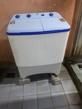 Mesin cuci polytron 2tabung 7,5kg