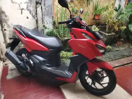 Honda Vario 160 Cbs Iss Keyless 2022 Merah doff.