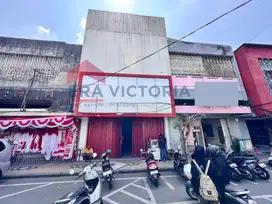 Ruko besar disewakan di pasar besar Klojen malang