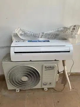 AC 1 PK baru pakai 8 bulan masih seperti baru