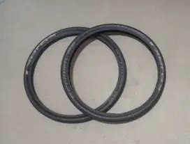 Ban luar 16 349 Schwalbe Kojak