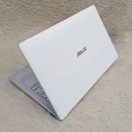 Notebook Asus Ram4GB HDD500GB