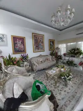 Termurah, Dijual Rumah Bisa dijadikan Kost2san atau Cluster di Radio D