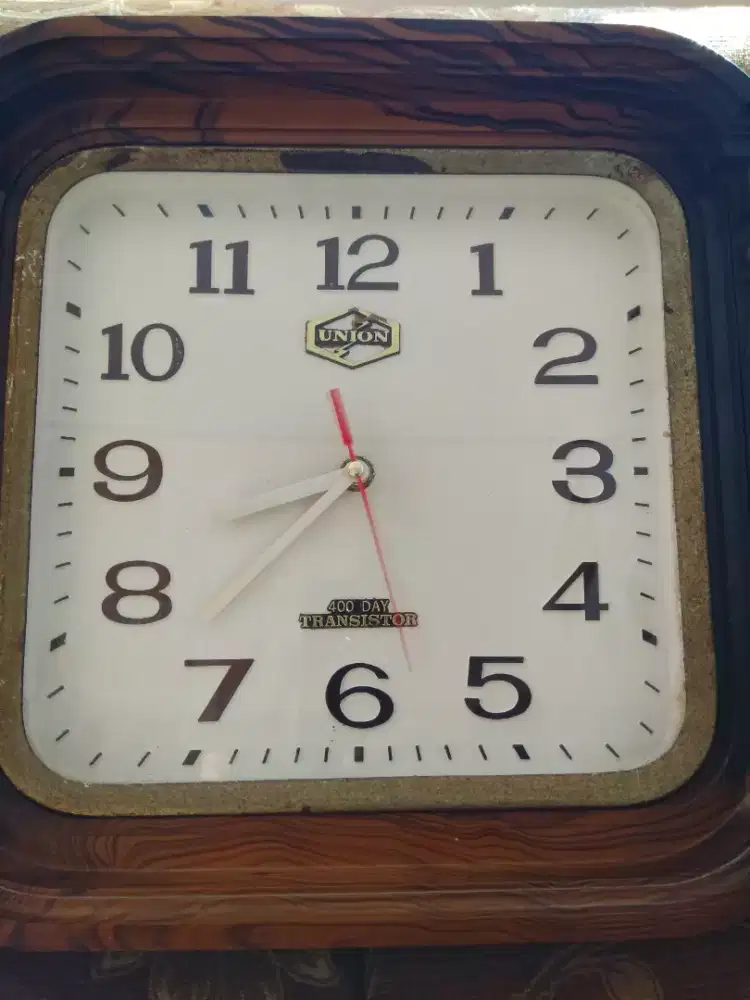 Jam dinding klasik Union frame original