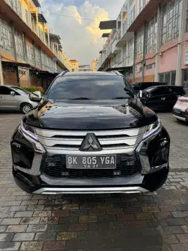Pajero Sport Dakar 4x2 hitam 2022
