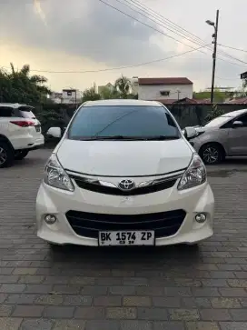 Avanza Veloz 1.5 AT 2013 Putih