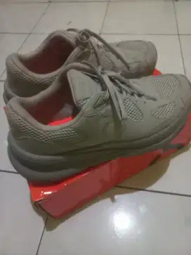 Sepatu running/walking ortuseight brisbane ash grey uk 43