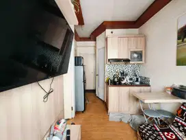 Sewa bulan apartemen 2KT Green Pramuka Square atas mall Jakarta Pusat