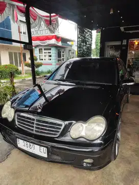 Mercedes-Benz C-Class C240 Tahun 2005