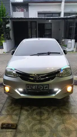 Toyota etios valco 2015