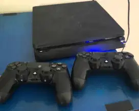 Dijual PS 4 Slim bekas