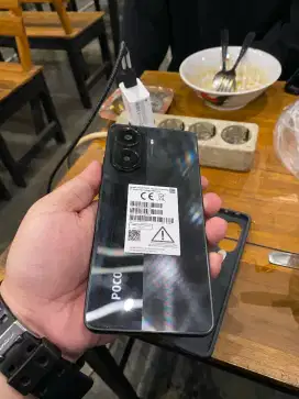 poco x7 pro HITAM