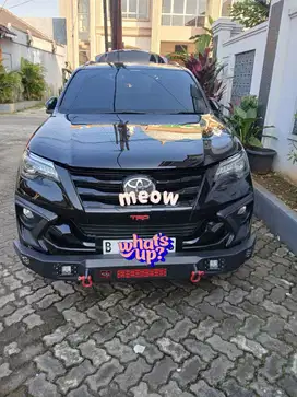 Toyota Fortuner TRD Sportivo 2.4 Diesel AT 2019 - HITAM