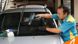 Melayani bongkar pasang kaca film mobil bisa di panggil
