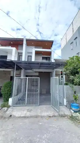 Rumah Baru Royal Paka Gunung Anyar Rungkut dekat Purimas Wiguna UPN