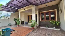 Disewakan Rumah 3 Lantai di Janur Elok Kelapa Gading Jakarta Utara