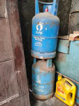 Tabung gas biru