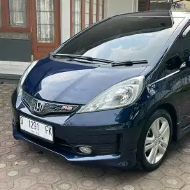 HONDA JAZZ RS AT CVT MATIC 2011 LOW KILOMETER