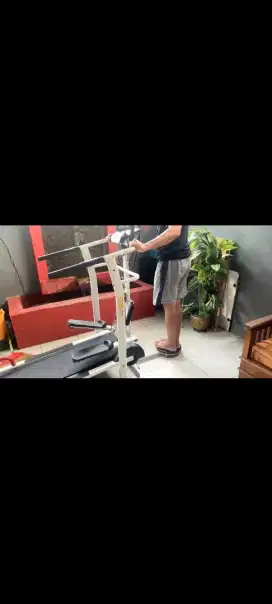 Dijual tredmil manual masih seperti baru