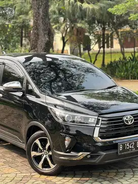 Innova Venturer 2.4 AT DIESEL 2021