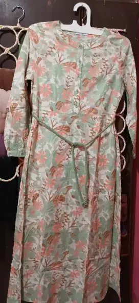 Dress panjang motif bunga