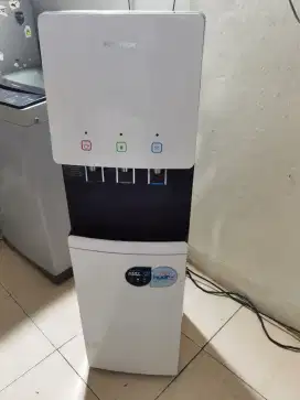 Dispenser galon bawah polytron / dispenser polytron
