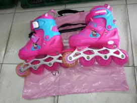 Mainan Anak Sepatu roda Karakter papaison