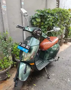 Motor listrik mulus terawat