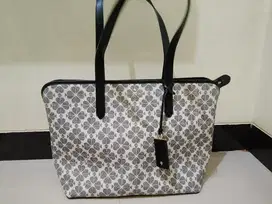Kate spade tote flower