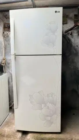 Dijual Kulkas 2 pintu LG Jumbo