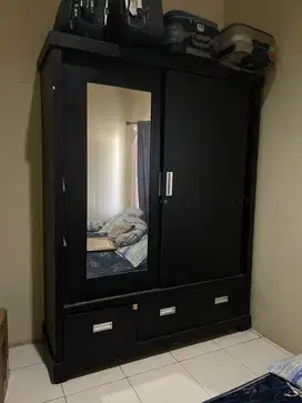 Dijual Lemari Sliding dengan kaca