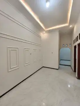 Dijual cepat rumah seken seperti Baru di Plamongan Indah