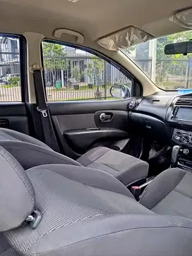 Nissan Grand livina 2011 Automatic