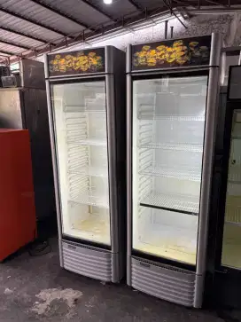 Showcase modena 1 pintu 380 liter mesin ori
Hrg 2,8jt 

Stok 2 unit