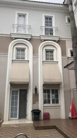 Dijual Cepat Rumah 3 Lantai Alesha House Full Furnish
