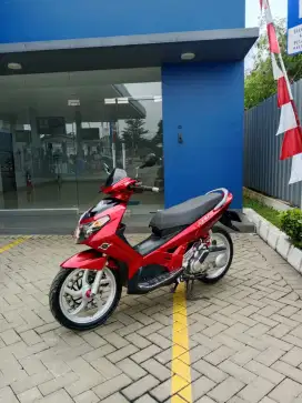 Yamaha nouvo z merah