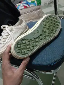 sepatu compas goto