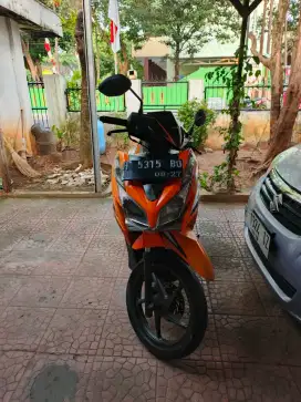 Vario 125 orange 2012